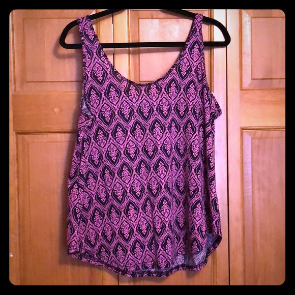 pink and black U-neck tank top - Picture 1 of 2